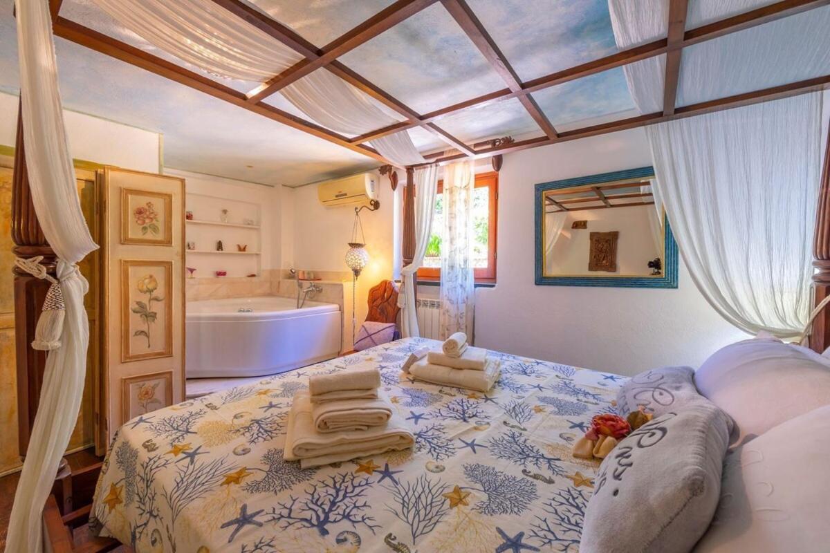 La Casa Fra Gli Ulivi Luxury Apartments With Pool Near Cinque Terre And Tuscany Monte Marcello Extérieur photo
