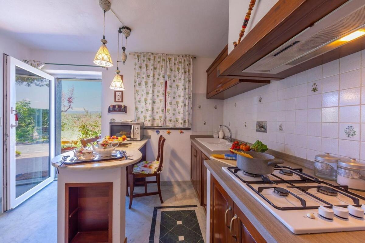 La Casa Fra Gli Ulivi Luxury Apartments With Pool Near Cinque Terre And Tuscany Monte Marcello Extérieur photo